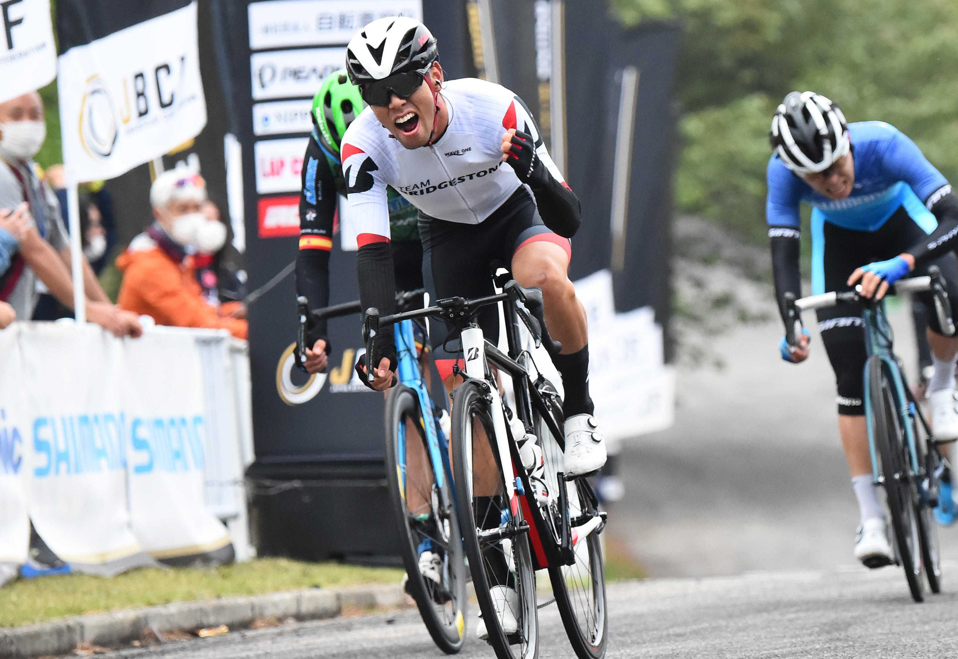 早くもシーズン3勝！今度は山本哲央選手が！【 JBCF 群馬CSCロードレース5月大会レース詳報&選手・監督インタビュー 】