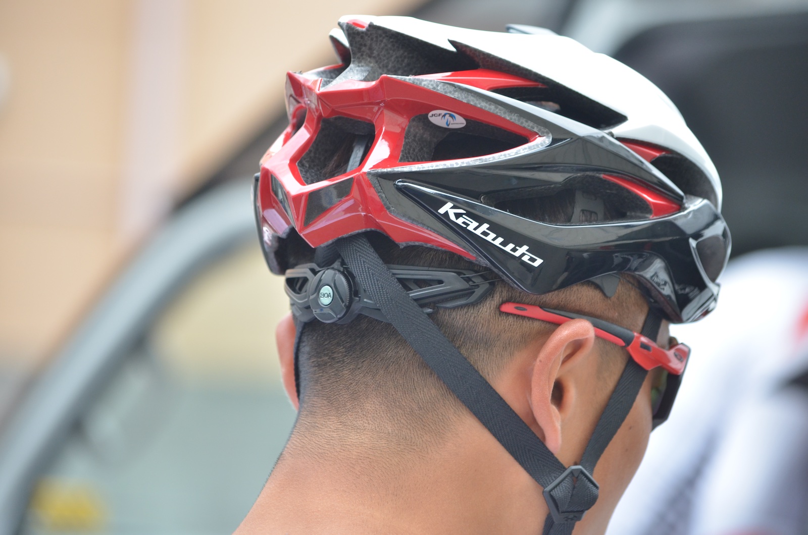 【チームトーク】《Kabuto》ヘルメット3種の特徴と使い分け - ブログ | ブリヂストンサイクル株式会社