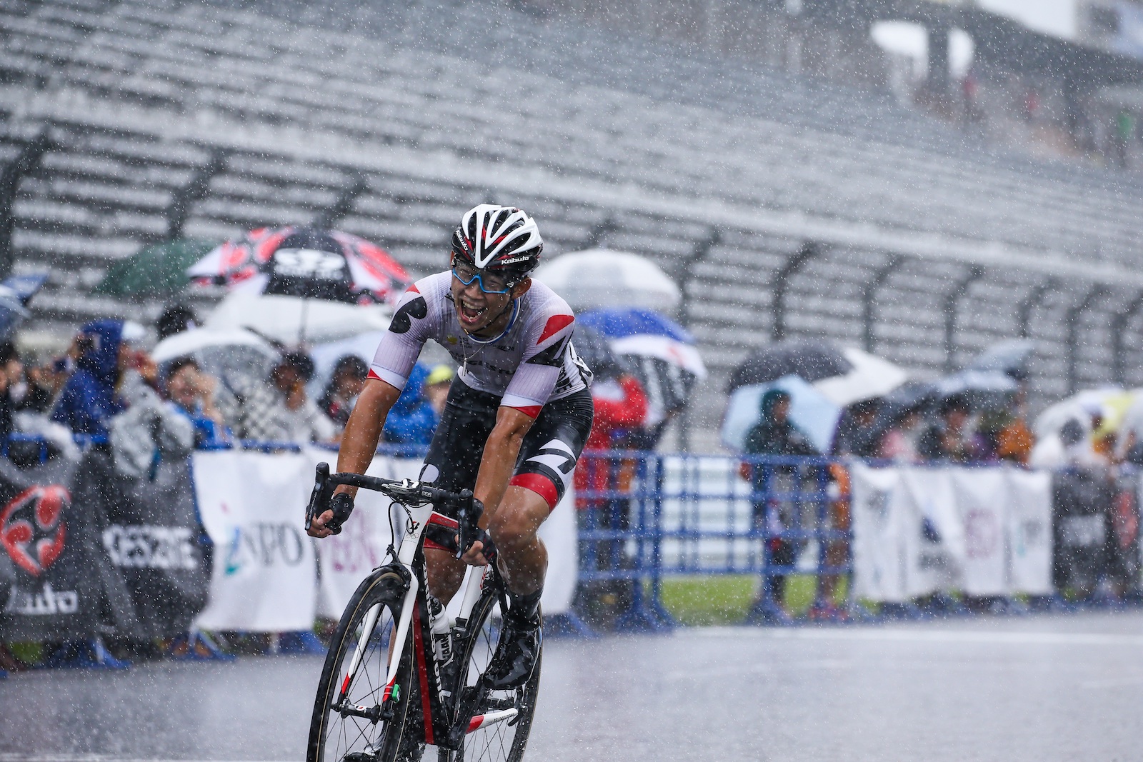 19全日本選手権ロード ロードレースu23 沢田2位 今村3位 優勝を逃す ブログ ブリヂストンサイクル株式会社