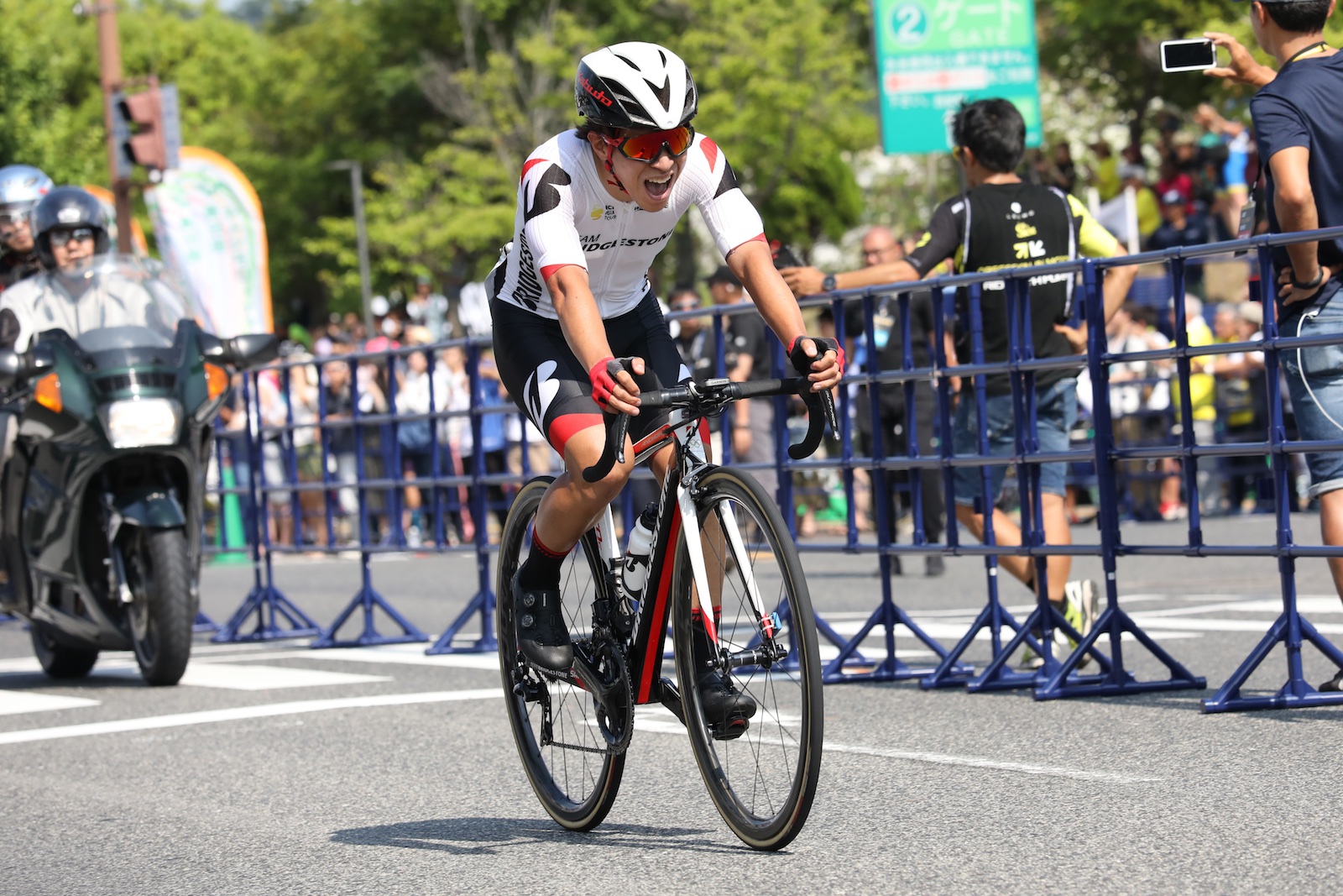 Jプロツアー 第10戦広島 ロードレース 黒枝が最終局面に仕掛けるも２位に ブログ ブリヂストンサイクル株式会社