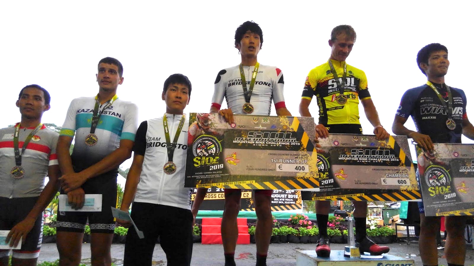 【MTB マレーシアUCI-C2】シーズン後半戦開幕、平野が先頭に迫るも2位に