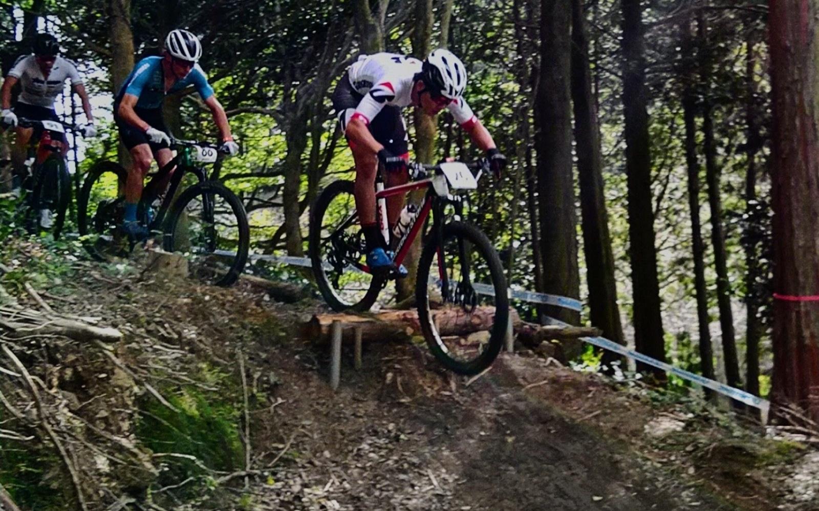 UCI-3レースで沢田が2位、中盤にパンクし勝利を逃す【MTB CJ深坂自然の森】