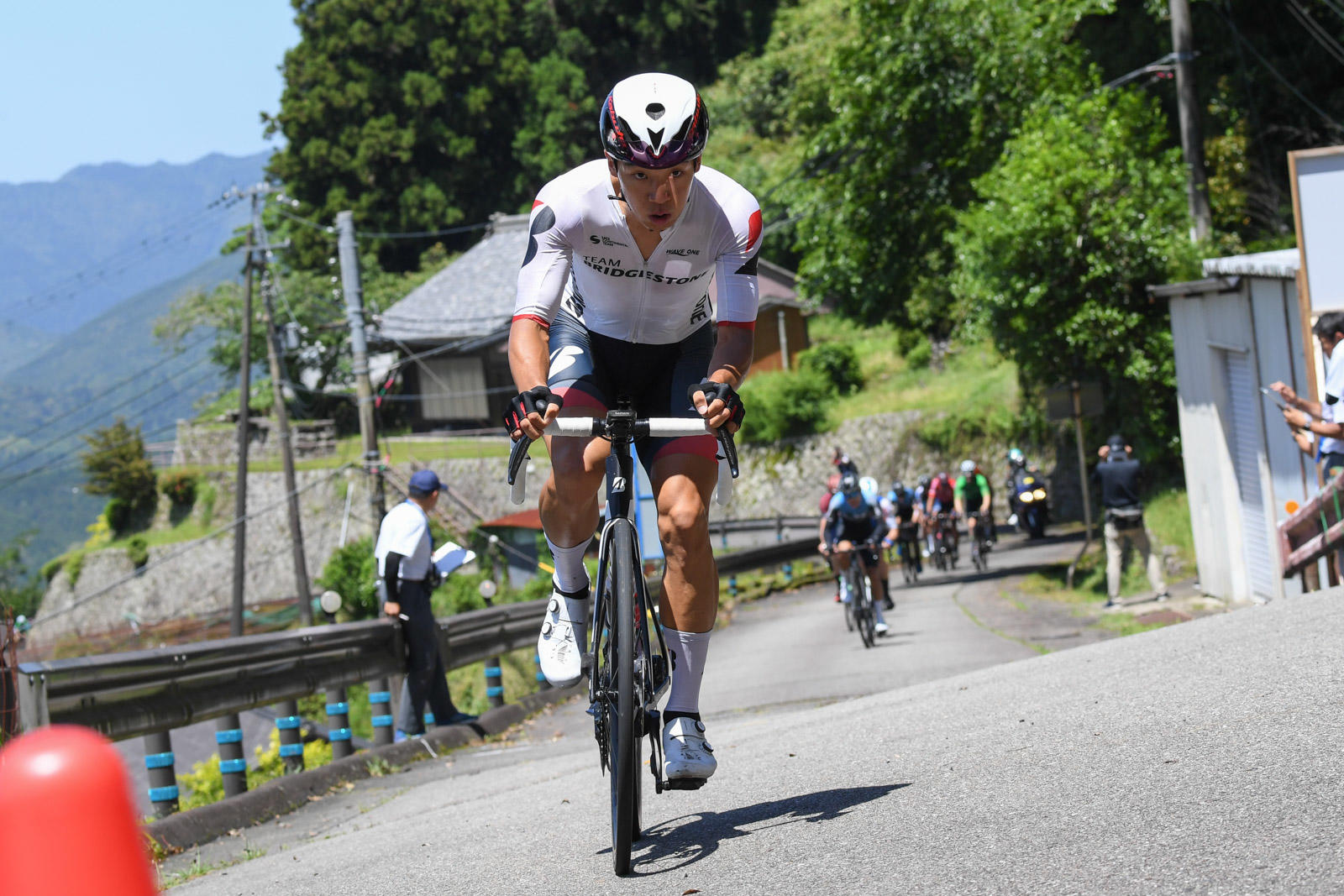 【ツールド熊野2023】第１ステージ『熊野山岳』丸山千枚田の登りに選手は苦戦