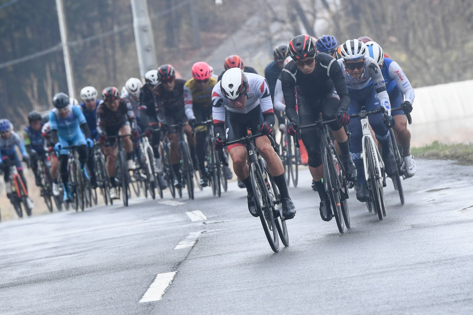 【2024Jプロツアー栃木２連戦】初日・雨と冷気の熾烈なロードレースで山本9位、2日目・クリテリウムは最後決めきれず岡本9位