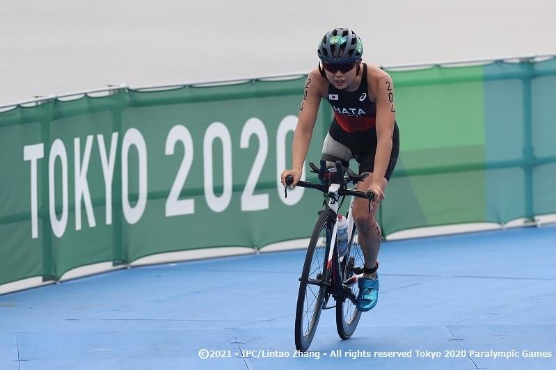 秦選手と谷選手が積極的なレースで笑顔のフィニッシュ【東京2020パラリンピック トライアスロン詳報】