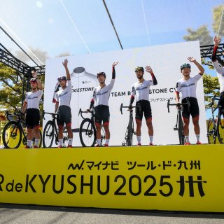 【ツール・ド・九州 】佐世保クリテリウム~福岡ステージ　  クリテリウムでは岡本がベストジャパニーズ賞を獲得、  ステージレース初日はチーム全員が完走