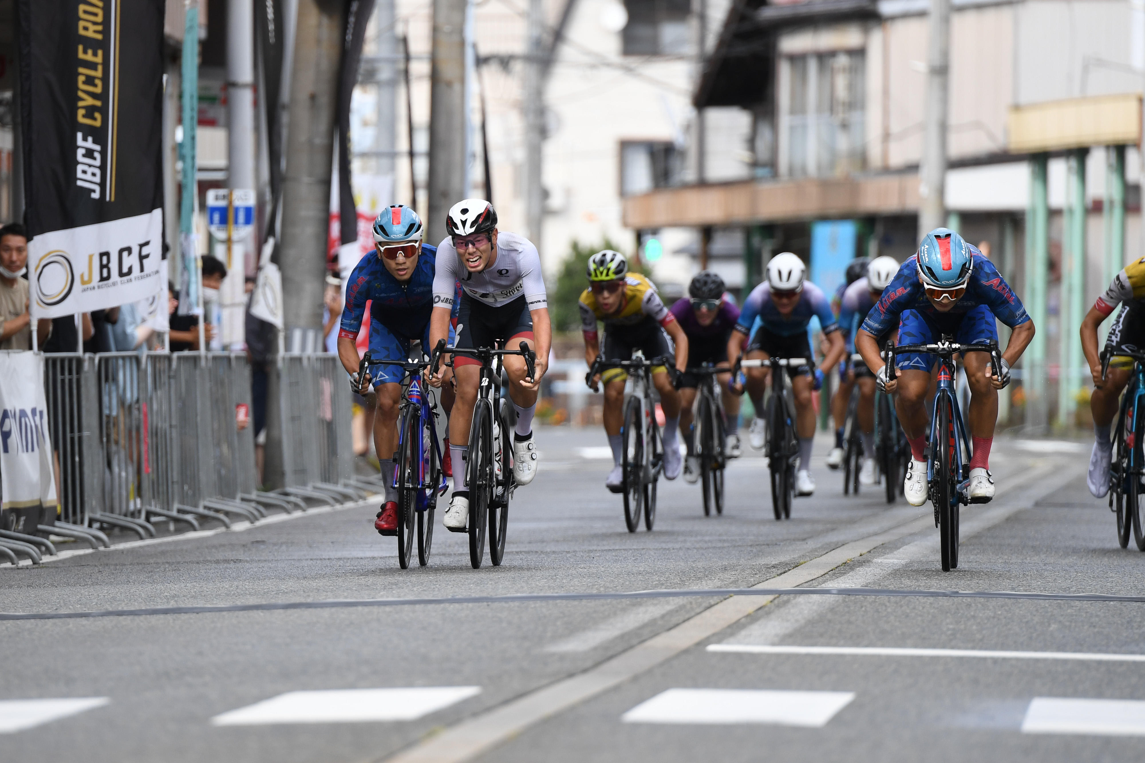 山本哲央が単騎のスプリントで2位【南魚沼クリテリウム・ロードレース詳報】