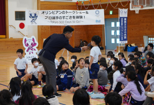 オリンピアンによる講演会の写真