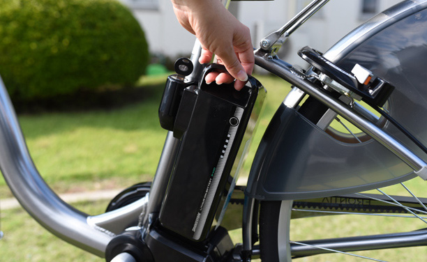 自転車電動自転車　バッテリー